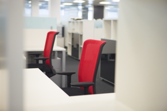 Fotógrafo de Interiores para Hospital de Móstoles: Foto creativa de mobiliario