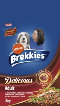 fotografia perro bobtail packaging brekkies eva casado